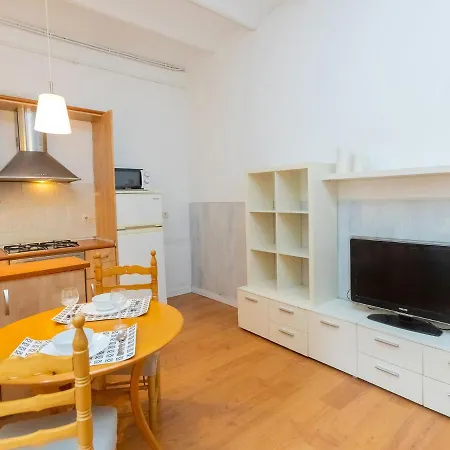 Gracia Torrijos By Interhome Barcelona